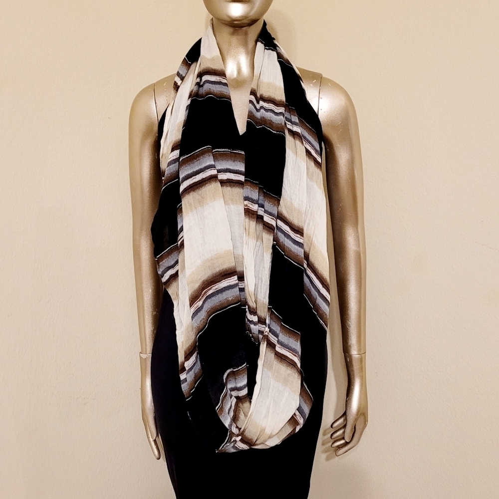 SET OF 4 SCARVES - Picture 10 of 16